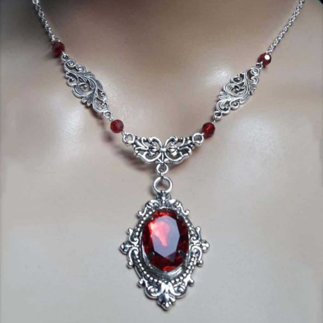 Colar de gota de água mágica r - Women'S Victorian Accessories avaliação e preço