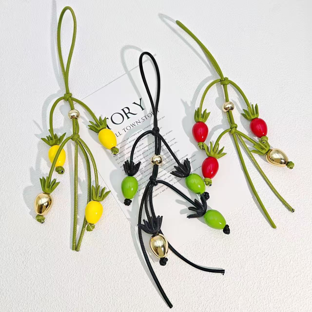 Pingente de Couro Bovino em Fo - Women'S Accessories Loewe avaliação e preço